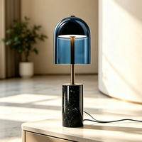 Lámpara de Mesa Moderna con Arco de Vidrio Azul, Base Cilíndrica de Mármol Negro, Conector de Latón, Luz LED Cálida, para Dormitorio, Hotel u Oficina
