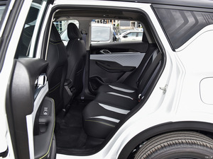 Precio de Fábrica Geely COOLRAY BINYUE Coolray 2025 1.5T 7DCT SUV de 5 Plazas, Auto Nuevo en Stock, <span class=keywords><strong>OKM</strong></span> - Product Image 5