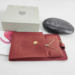 Pochette de luxe personnalisée en suède pour bijoux avec logo sur mesure, pochette en microfibre pour présentation et rangement de bijoux - Product Image 3