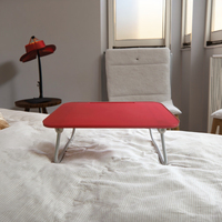 Table d'ordinateur portable de bureau de tour de lit avec le support en plastique d'ordinateur portable