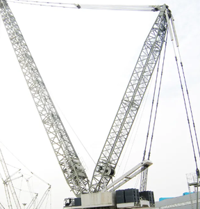 Grúa Oruga de 300 Toneladas y 81 Metros de Marca Reconocida en Venta, Modelo ZCC3000 con Motor y Caja de Cambios, 1 Año de Garantía - Product Image 1