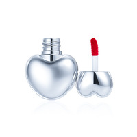 Gloss à lèvres personnalisé MLM en gros, texture mate veloutée, minimise les ridules, résiste à la décoloration, offre une tenue longue durée