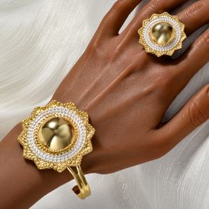 Ensemble de bijoux plaqué or 14 carats Zeadear Bridal avec bracelet à billes, bague et collier pour mariages et fiançailles - Product Image 5