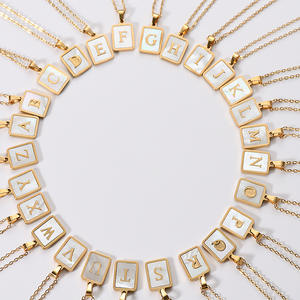 Moda Shell letra colgante collar impermeable Acero inoxidable 26 letras collar suerte carta joyería - Product Image 3