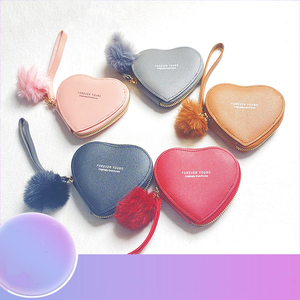 1 pièce Porte-monnaie en forme de cœur Porte-monnaie en cuir pour femme Petit portefeuille avec clip porte-clés Porte-monnaie pour les courses, les rendez-vous et les voyages - Product Image 1