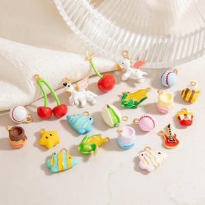 Accessori Personalizzati in PVC Morbido per Sandali con <span class=keywords><strong>Personaggi</strong></span> Cartoon, Produzione all'Ingrosso <span class=keywords><strong>da</strong></span> 15 Anni - Product Image 1