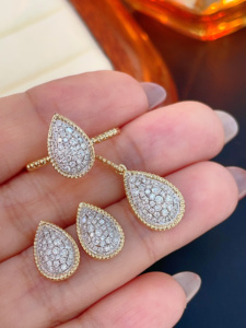 Xinfly 2026 Nuevo Colgante de Lujo de Oro de 18K con Diamante Natural en Forma de Gota de Agua, Joyería Fina de Moda para Mujer, Colgante para Boda o Fiesta - Product Image 3