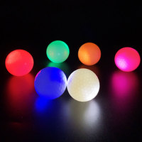 Balle de golf LED de plus en plus foncée personnalisée activée par impact