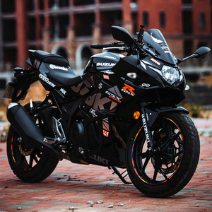 <span class=keywords><strong>Moto</strong></span> Suzuki GSX250R bicylindre refroidie par eau ABS <span class=keywords><strong>Euro</strong></span> 4 EFI, immatriculation disponible, <span class=keywords><strong>moto</strong></span> sportive populaire d'occasion - Product Image 1