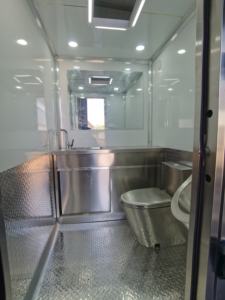 Remorques de toilettes mobiles Toilettes portables Remorque de toilettes de luxe Salle de bain portable de luxe avec table à langer - Product Image 4