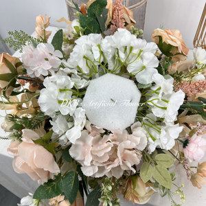 ลูกบอลดอกไม้ประดิษฐ์ทำจากผ้าไหมประดับโต๊ะกลางโต๊ะงานแต่งงานที่นิยมใน2025 - Product Image 3