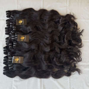 Venta al por mayor de pelo indio crudo visón recto rizado cabello humano paquetes de pelo crudo sin procesar recto ondulado Temple - Product Image 1