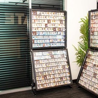 Vitrine de présentation en acrylique transparent et métal pour cartes à collectionner, cartes de baseball et cartes sportives, présentoir en acrylique et métal