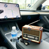 Kts KTF-1668 Taşınabilir Güneş Enerjili Şarj Edilebilir Radyo Hoparlör RGB LED Aydınlatma 1000-2000mAh Pil Kablosuz AM/FM/SW/BT El Feneri