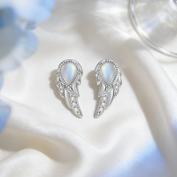 Boucles d'oreilles clous Damila Jewelry OEM ODM classiques en argent 925, motif ailes d'ange et goutte d'eau, avec pierre de lune fine, pour la fabrication de bijoux féminins