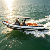 Bateau semi-rigide SP990 9,9 m en Hypalon avec coque en V profond en aluminium de qualité marine, cabine fermée et toilettes, idéal pour les croisières familiales en haute mer