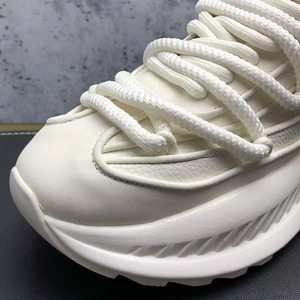 รองเท้าผ้าใบผู้ชายทรงสูงแบบมีพื้นเสริม รุ่นใหม่ ระบายอากาศได้ดี สไตล์ลำลอง สปอร์ต แบบผูกเชือก เพิ่มความสูง ตามเทรนด์แฟชั่น - Product Image 4