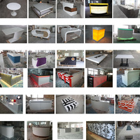 Ensemble de bar moderne et simple en Corian blanc sur mesure, comptoir de bar à cocktails et à sushis pour restaurant, club, bar à domicile et usage commercial