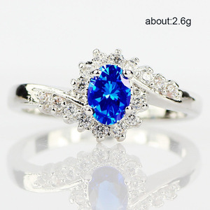 Anello creativo con pietra blu reale per donna, gioielli alla moda dal design elegante intarsiato - Product Image 5