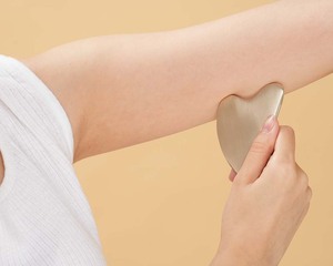 Heart <b>Gua</b> <b>Sha</b> Facial Tool Lifting Skin Tightening Cream <b>Set</b> Korean Skincare Face Sculpting Kit Facial Massage Anti-Aging Firming - Product Image 5