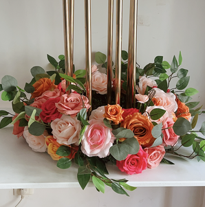 Base de Flores Artificiales Rosa y Blanca con Portavelas Acrílico, Centro de Mesa con Rosas y Peonías para Decoración de Mesa de Boda - Product Image 4