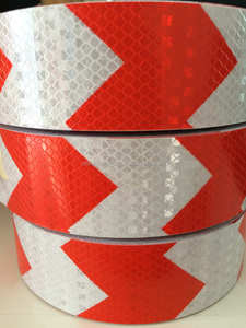 <span class=keywords><strong>3m</strong></span> PVC màu đỏ và trắng tổ ong tầm nhìn cao phản chiếu mũi tên cảnh báo băng cho an toàn giao thông - Product Image 4