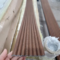 Panneau mural PS PVC le plus écologique facile à installer Persiennes à charbon de bois 3D Plastique étanche et étanche à l'humidité pour les villas