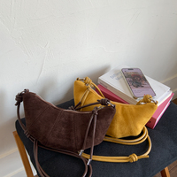 Sac bandoulière femme en faux daim, élégant et polyvalent, petit sac croissant demi-lune, idéal pour l'hiver, le printemps et l'été