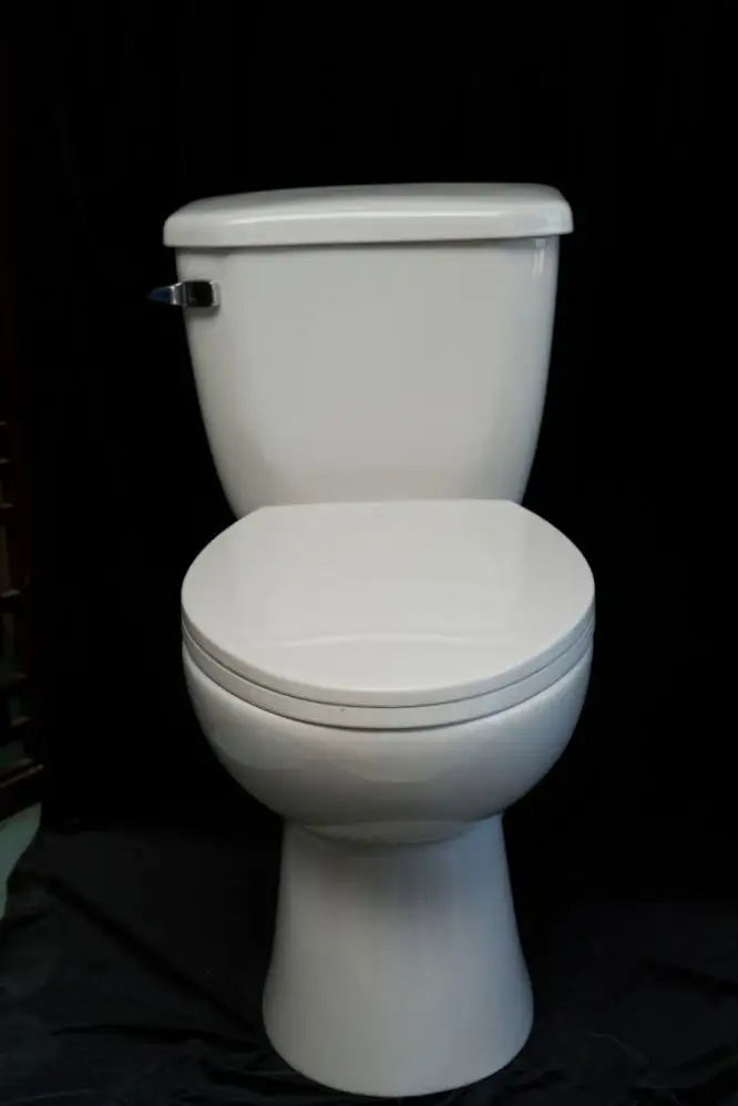 Toilet dua bagian keramik Modern yang mudah dibersihkan, Toilet untuk rumah