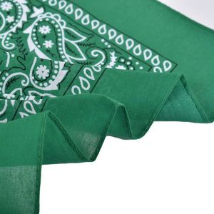 ผ้าพันคอพิมพ์ลายสกรีนสีสันสดใสแบบกำหนดเอง พร้อมโลโก้ สำหรับใช้ในการส่งเสริมการขายและเพิ่มสไตล์ให้กับแบรนด์ - Product Image 2