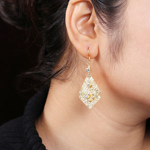 Boucles d'oreilles en argent avec zircon, nouvelle collection, vente chaude, élégantes, légères et luxueuses, pour femmes, pour mariage et soirée - Product Image 2