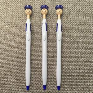 Stylo bille en plastique en forme de dessin animé avec mécanisme de poussée en forme de lance pour logo personnalisé, idéal pour la promotion - Product Image 4