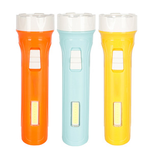 ไฟฉายพลาสติกแบบขายส่ง ชาร์จไฟผ่าน USB พร้อมไฟด้านข้าง ความสว่างสูง ไฟฉายชาร์จไฟได้สำหรับใช้ในบ้าน รุ่น CS-267 ทำจากพลาสติก - Product Image 1