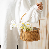 Panier à fleurs en rotin et PP rectangulaire fait main avec doublure en plastique et poignée jardinière de stockage tissée pour la maison et le mariage