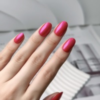 Faux ongles prêts à être expédiés, ABS chromé, rouge rose métallique, forme ovale, couverture complète, 24 pièces