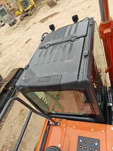 รถขุดตีนตะขาบอเนกประสงค์ฮิตาชิ ZX300 พร้อมอุปกรณ์เสริมสำหรับงานหลากหลายประเภท - Product Image 3
