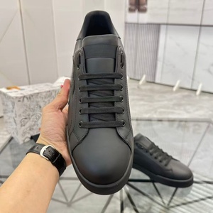 Zapatillas deportivas transpirables, antideslizantes, multifuncionales y elegantes. Zapatos para caminar personalizados diseñados por diseñadores de renombre - Product Image 2