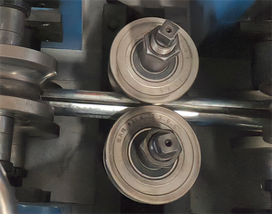 Machine de formage à froid de tubes en acier galvanisé à haute efficacité, machine de soudage de tubes, machine de fabrication de tubes métalliques - Product Image 6