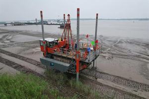 Camión volquete anfibio de motor Cummins, excavadora hidráulica sobre orugas Kawasaki con exploración de aceite de motor para terreno pantanoso - Product Image 3