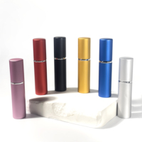 Vente en gros de flacons de parfum en verre de luxe de 5 ml, format voyage, colorés, vides, avec vaporisateur et emballage