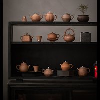Théière en argile chinoise Wabi Sabi, style Zen, texturée pierre rustique, non émaillée, en sable grossier, façonnée à la main, pour rituel du thé en feuilles.