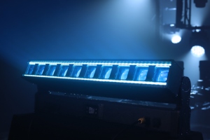 Barre d'inclinaison SUPER DOTLINE IP65 10x60W LED RGBW Pixel Zoom Strobe <span class=keywords><strong>Spark</strong></span> LED 1000W Barre IP mobile extérieure - Product Image 2