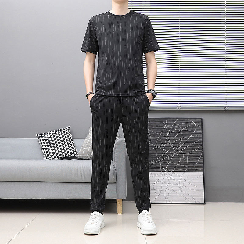 Noir [T-shirt] + Noir [Short]