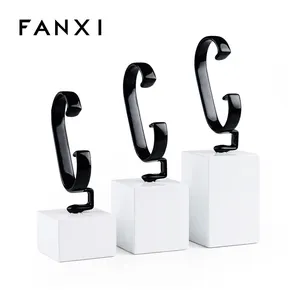 FANXI Großhandel Schrank Schmuck Uhren ständer mit abnehmbarem Gummi C Ring halter Shop Armreif Aussteller Holzuhr Display