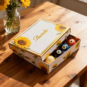 Boîte cadeau rigide personnalisée avec logo de marque imprimé, feuille d'or biodégradable, gaufrage, laminage mat UV, doublure en éponge, imperméable - Product Image 1