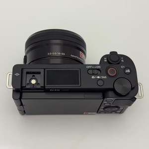 กล้องมิเรอร์เลส <span class=keywords><strong>Sony</strong></span> <span class=keywords><strong>ZV</strong></span>-<span class=keywords><strong>E10</strong></span> มือสอง พร้อมเลนส์ 16-50 มม. ความละเอียด 24MP กล้องสร้างสรรค์เนื้อหา 4K - Product Image 3