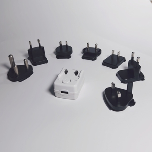 15 Wát Power <span class=keywords><strong>Adapter</strong></span> chuyển đổi AC DC phổ với có thể tháo rời cắm chúng tôi EU Anh AU JP KR chứng nhận chất lượng cao - Product Image 5
