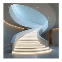 Escalier incurvé de conception moderne avec la conception en spirale élégante avec la balustrade en verre pour l'usage d'appartement
