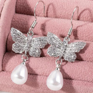 Boucles d'oreilles pendantes papillon en perles de millet, plaqué or blanc, strass en cristal, style romantique pour femme, mariage, E3803 - Product Image 4