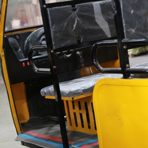 รถมอเตอร์ไซค์บรรทุก 3 ล้อ ยี่ห้อ Uganda New Gasoline รุ่น Cargo1000w เครื่องยนต์ระบายความร้อนด้วยน้ำ Tt2-200q - Product Image 6